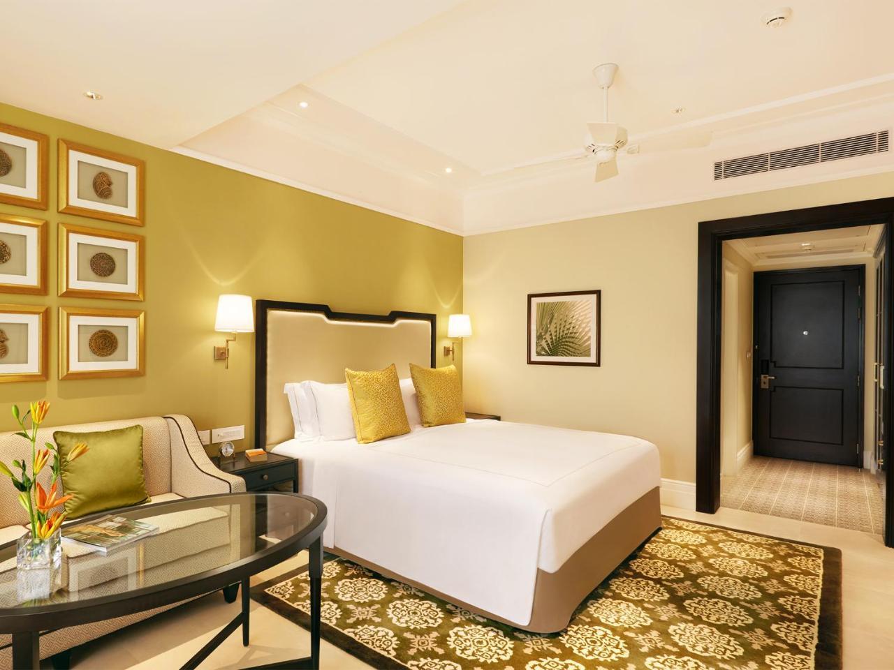 Taj Connemara, Hotel 5*